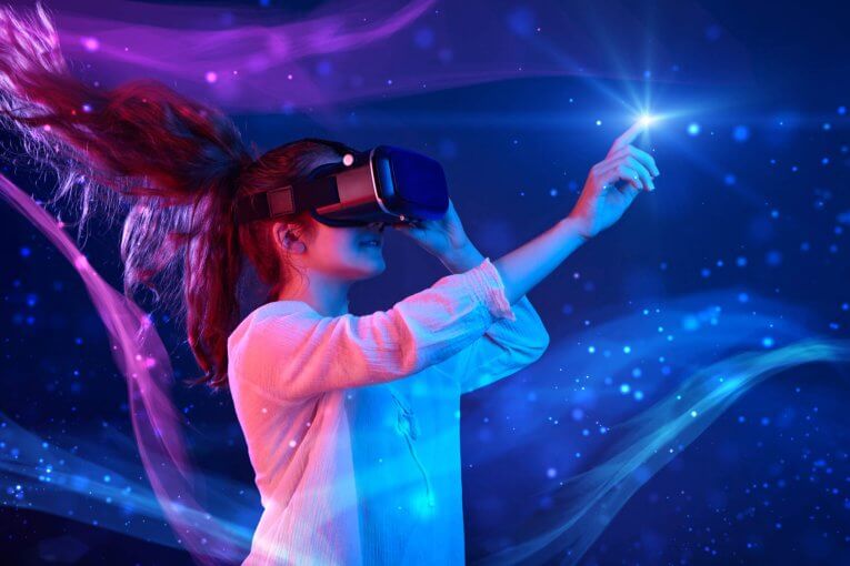 How to Use Metaverse in 2023? – 11 Use Cases — QIT